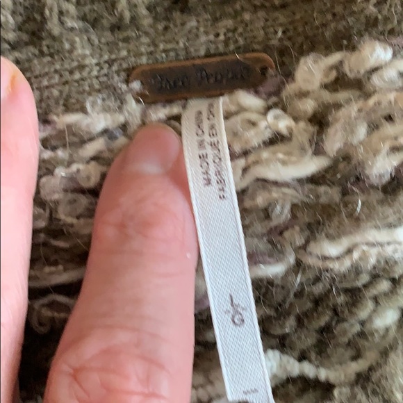 🌸Free People Winter Sweater🌸 - Picture 4 of 6